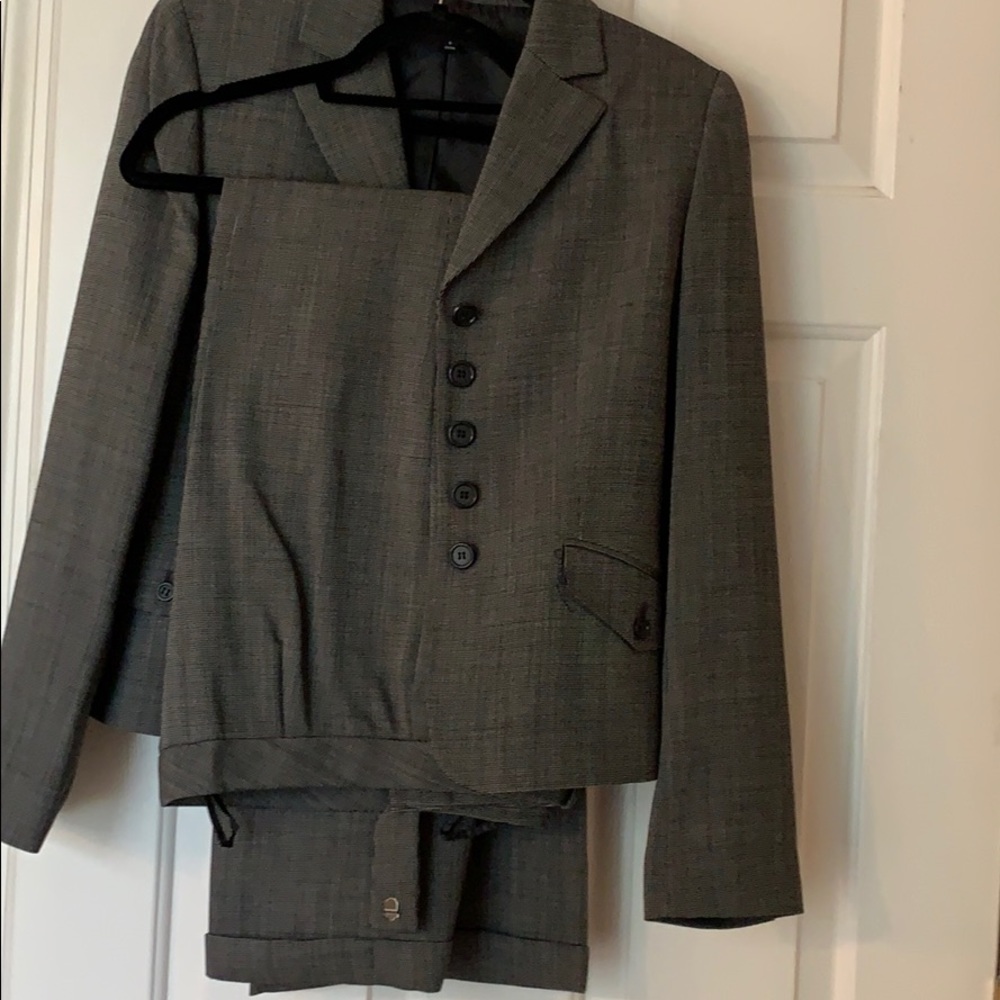 Business pant suit, never worn